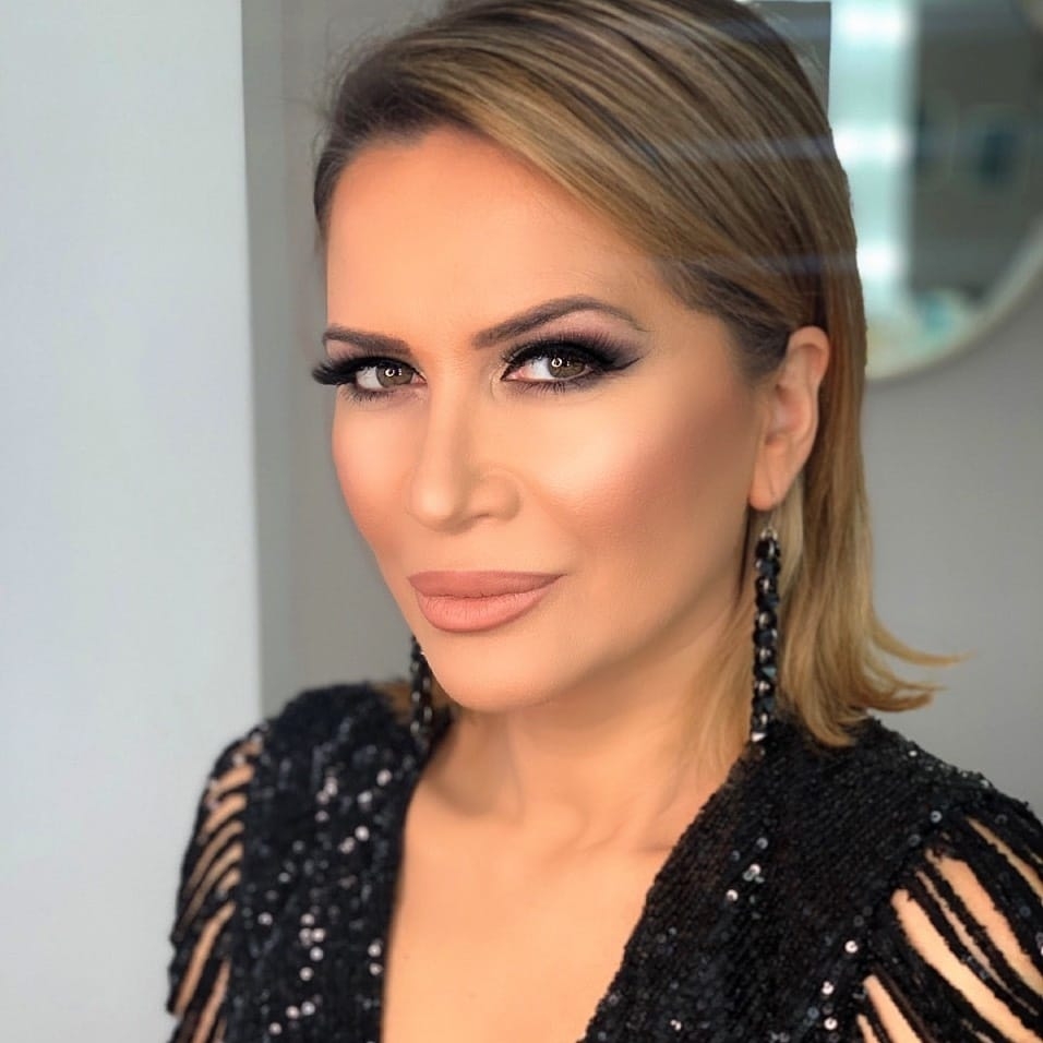 Suzana Tot 8.maja u restoranu ,,13 jul - Plantaže"🎤🍷🎶